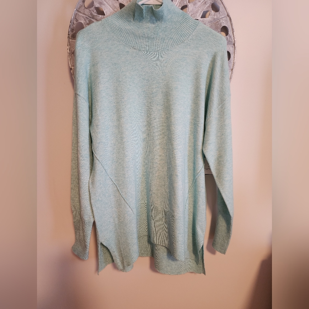 NWT Women's Rafaella Tunic